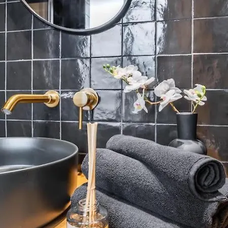 Luxury Flat Champs Elysees Air Cond. 6 Pers Paris